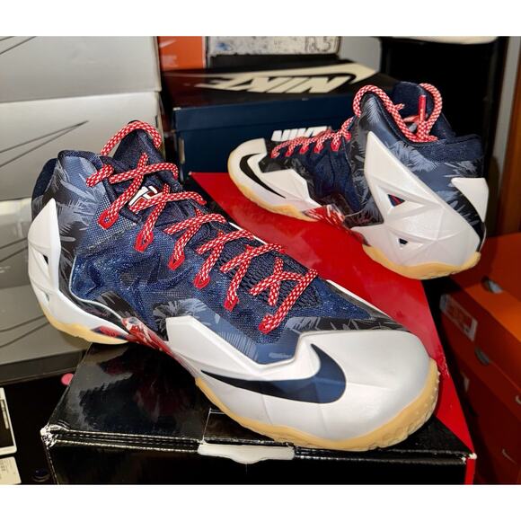 New Nike LeBron 11 Independence Day Men’s 9 with Original Box